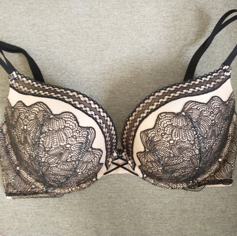 Victoria's Secret Very Sexy Push Up Bra